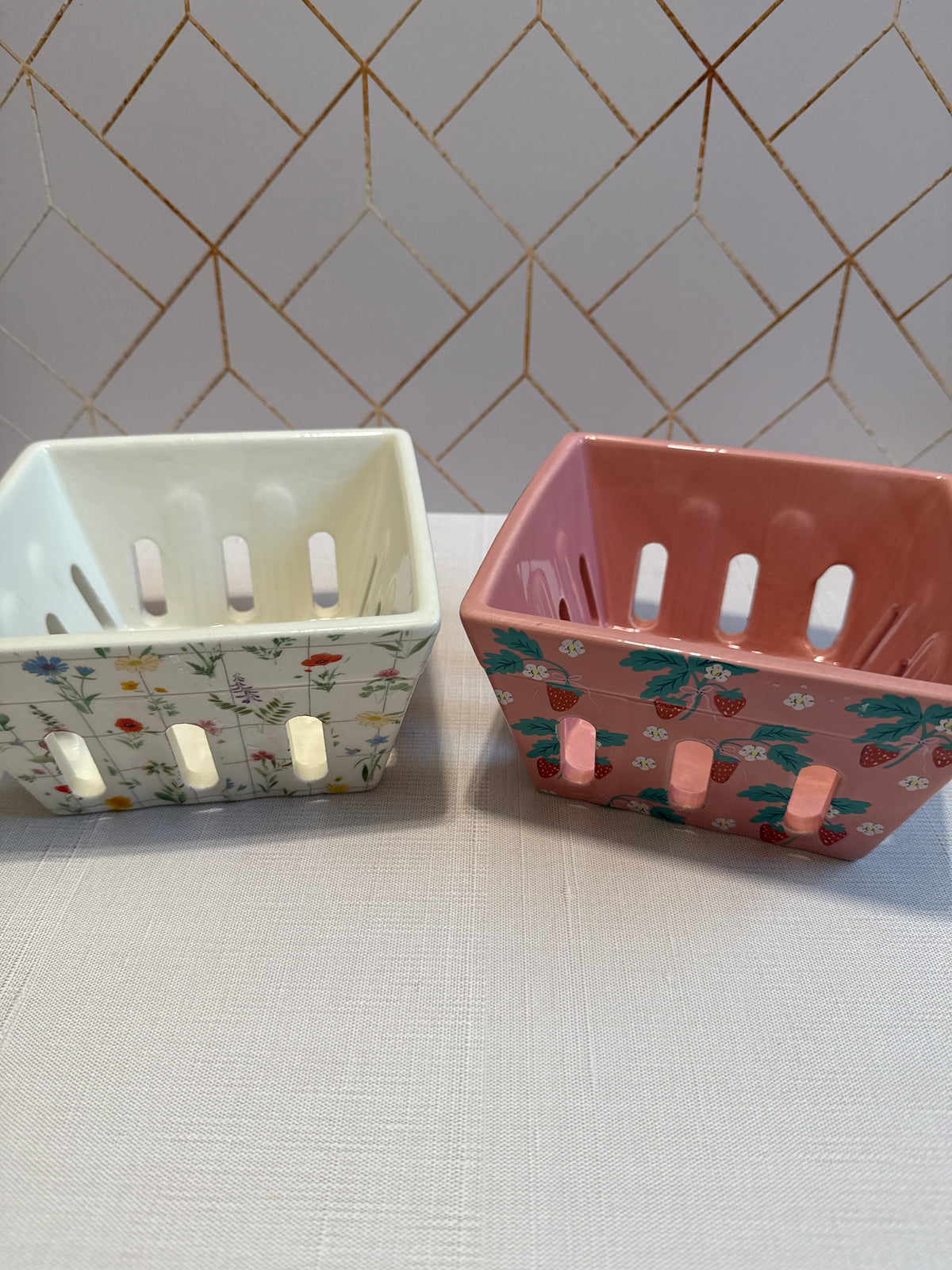 Ceramic Large Berry Basket