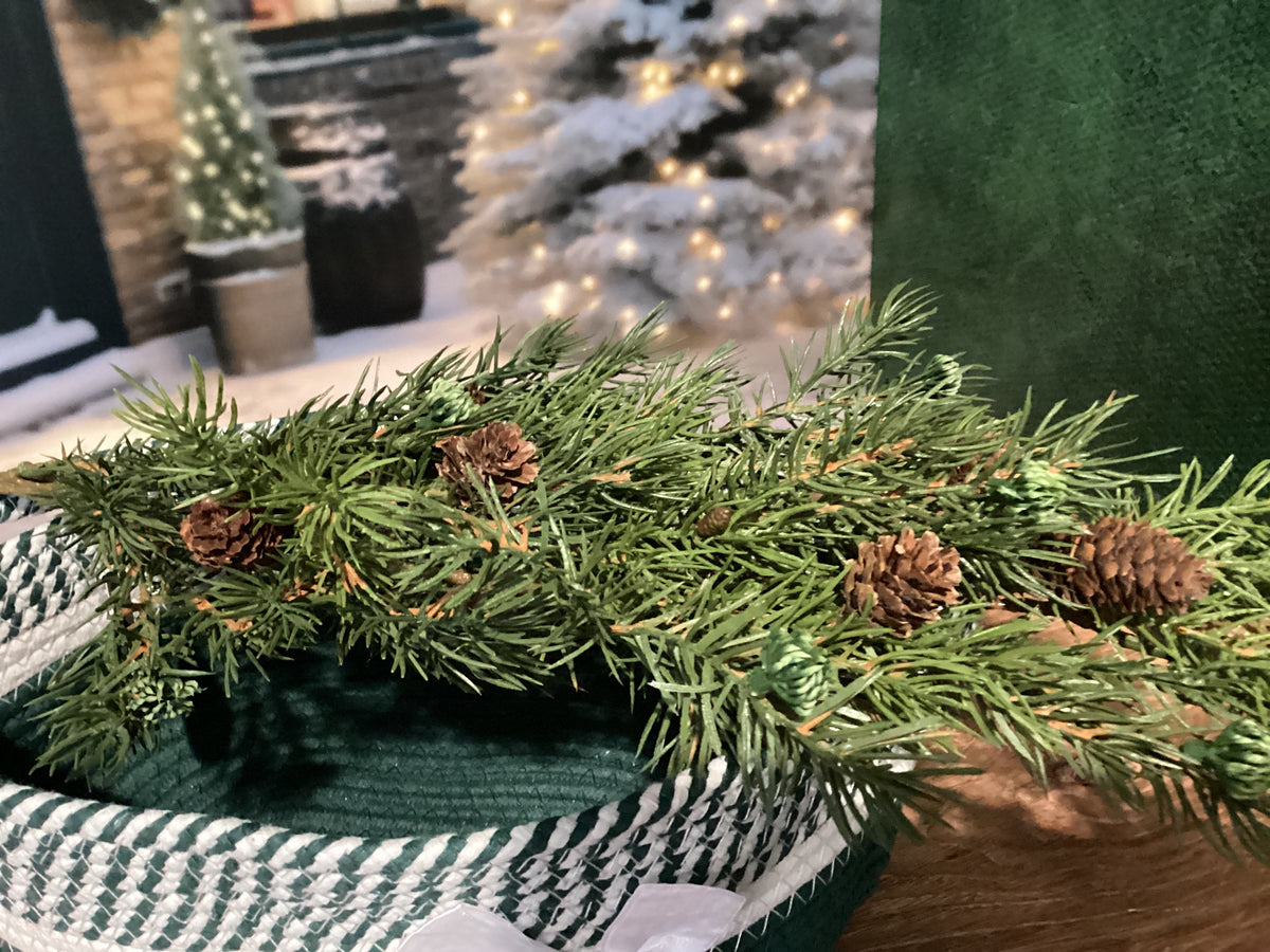 Pine Spray Pick