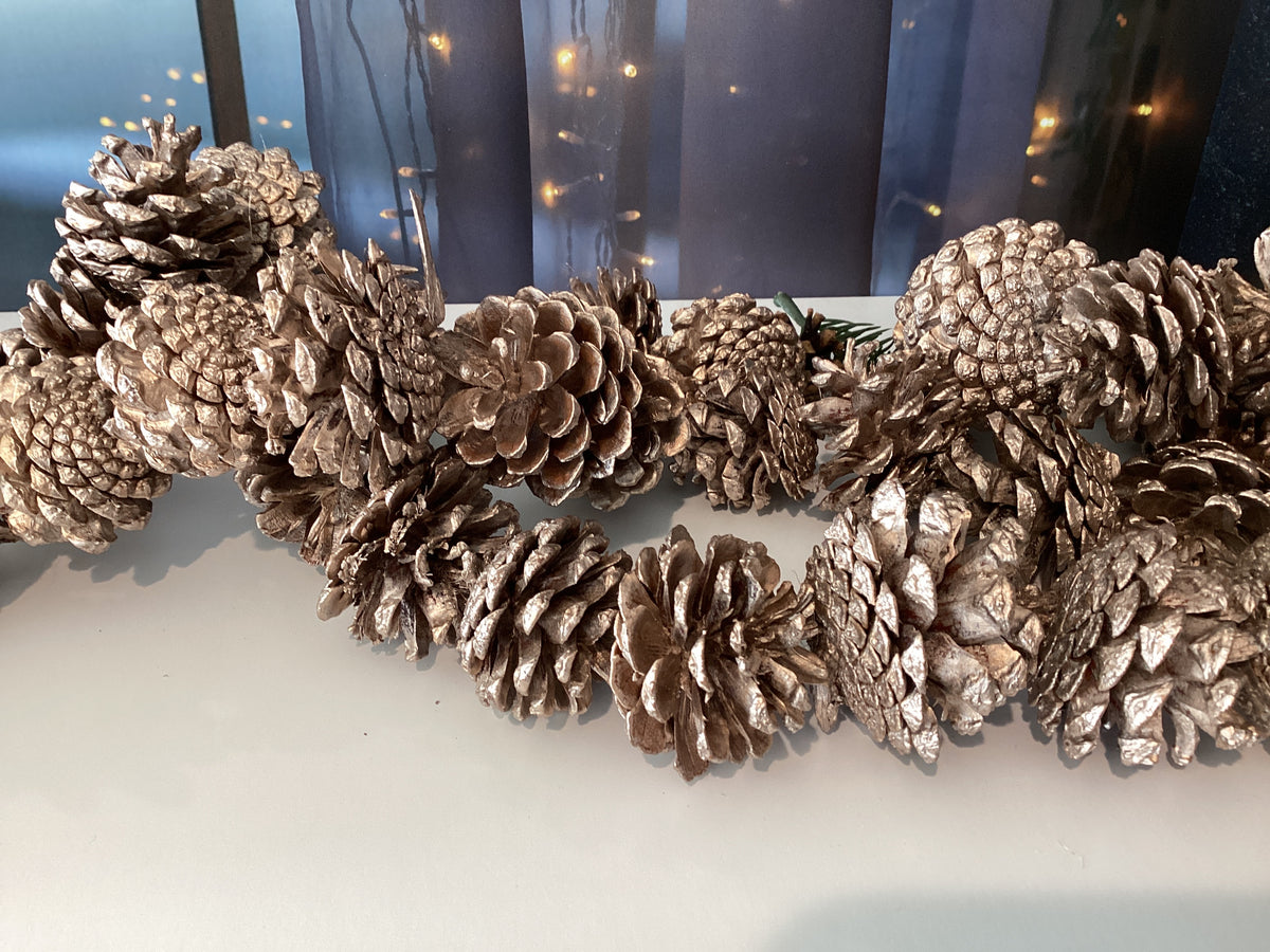 Pinecone garland