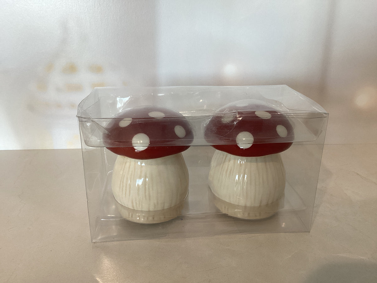 Mushroom Salt Pepper Shakers