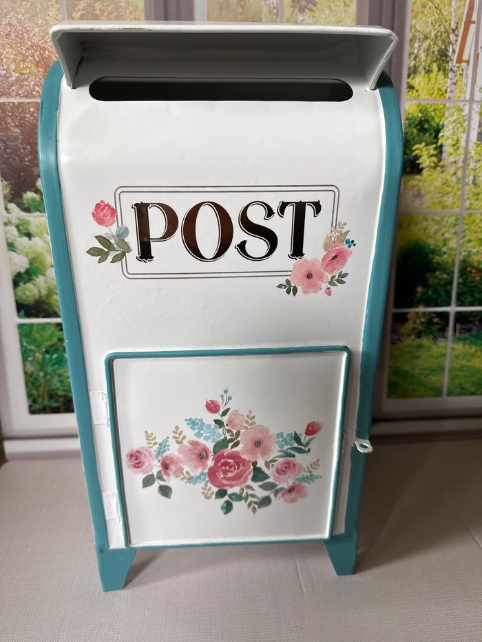 Mailbox Decor