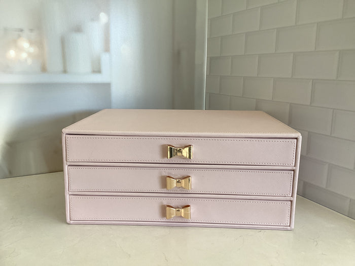 Pink jewelry box