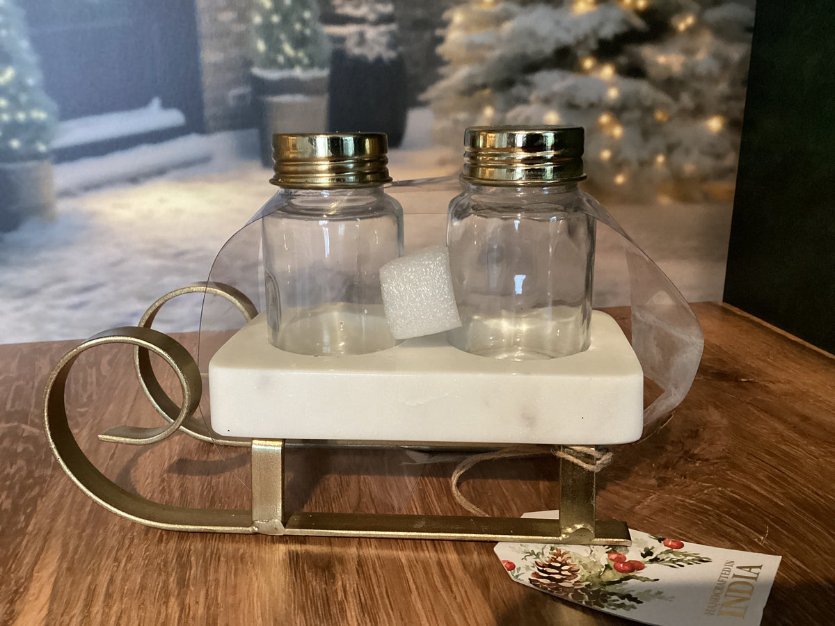 Salt Pepper Sleigh