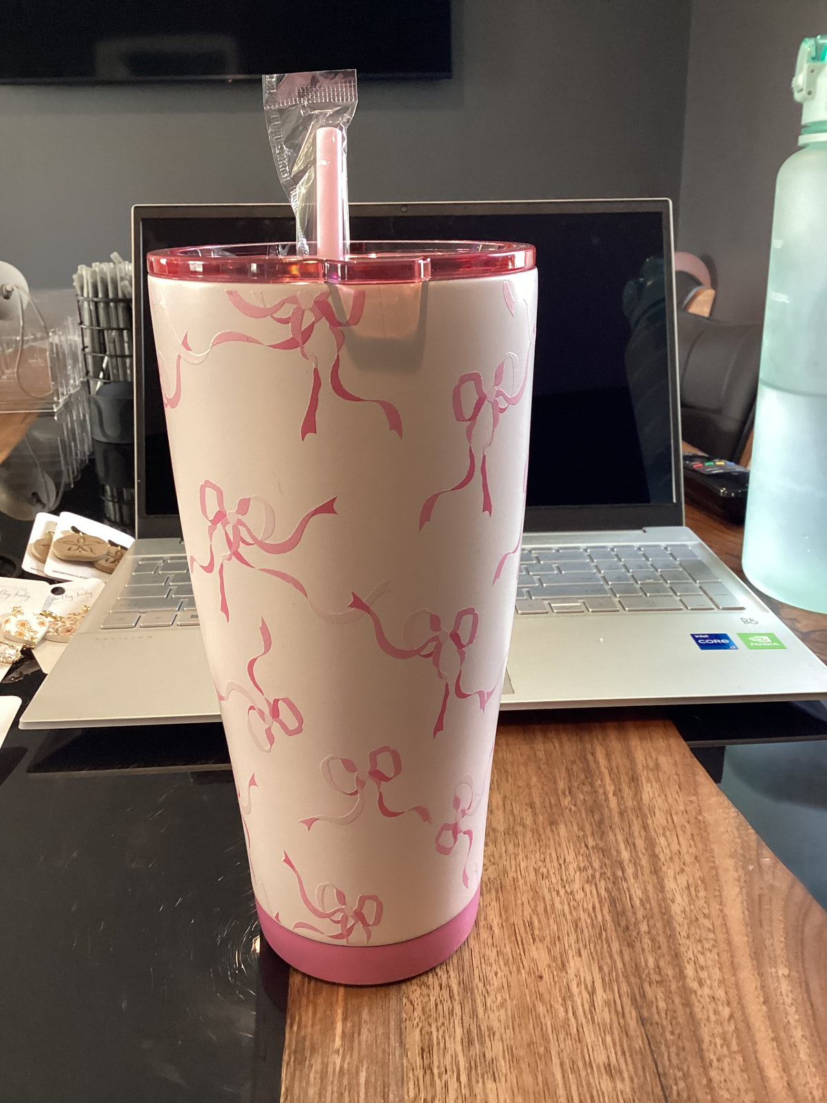 Bow Tumbler